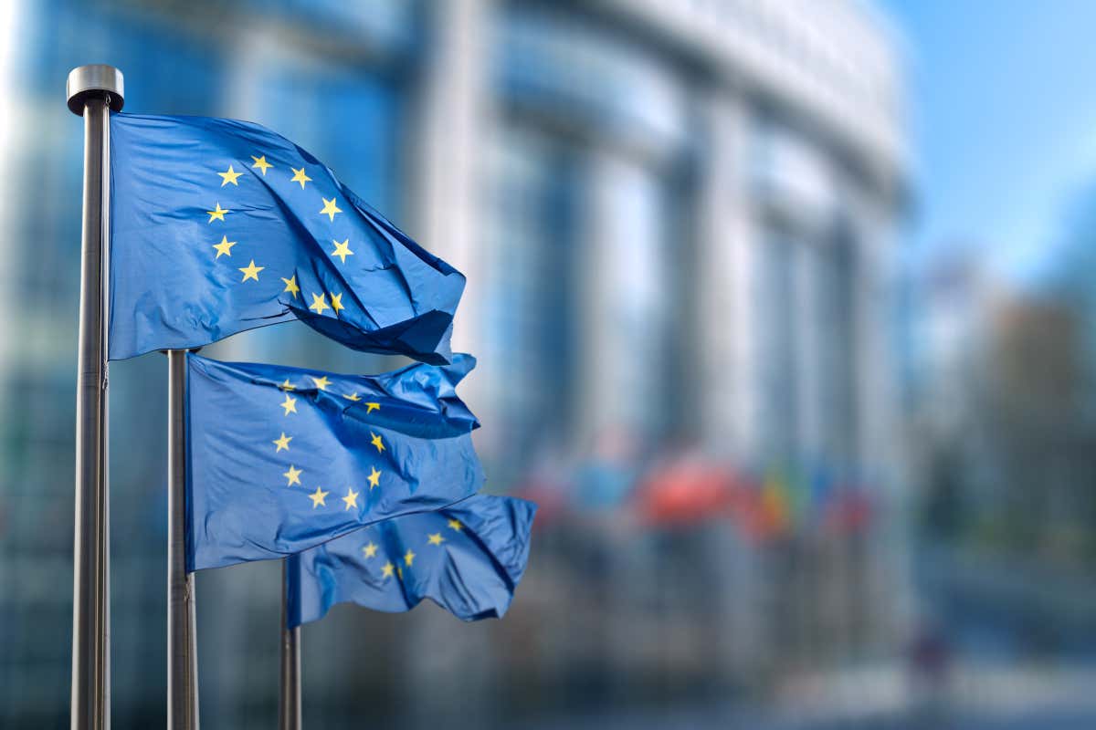 L‘Unione europea vorrebbe apporre su vino e birra etichette con avvertimenti per il rischio alla salute Risoluzione contro etichettatura dei vini approvata dal governo